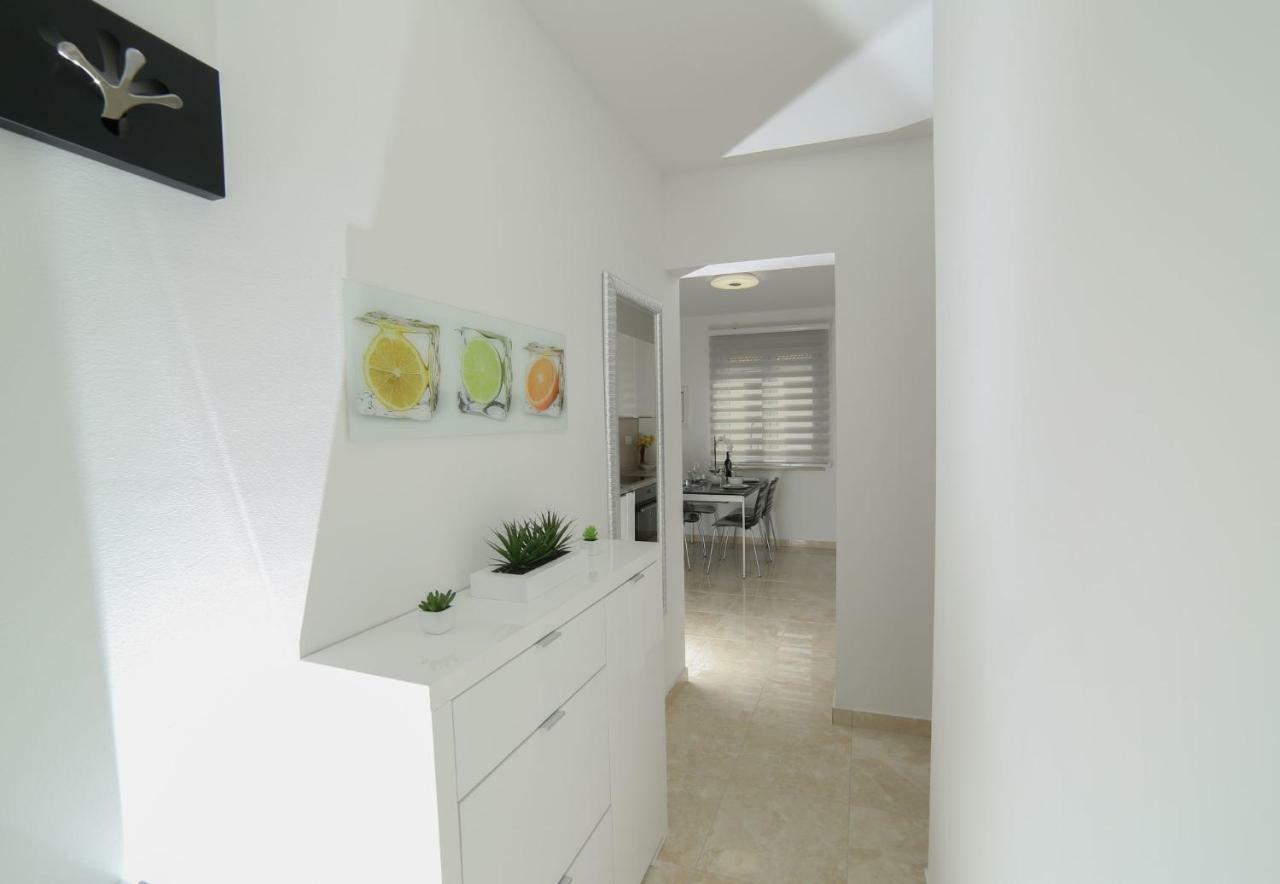 Amazing Luxury 4Star Apartment Laura San Pietro di Brazza Esterno foto
