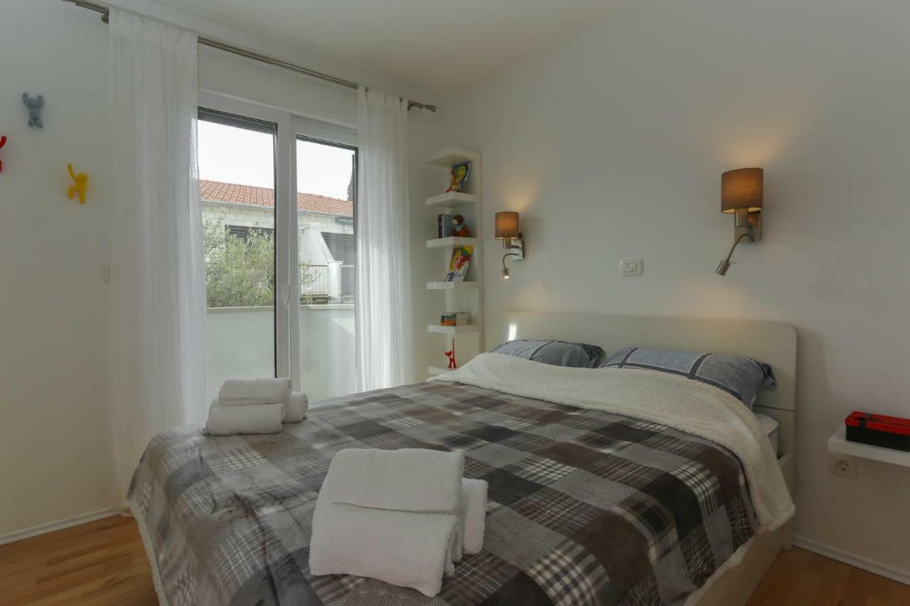 Amazing Luxury 4Star Apartment Laura San Pietro di Brazza Esterno foto