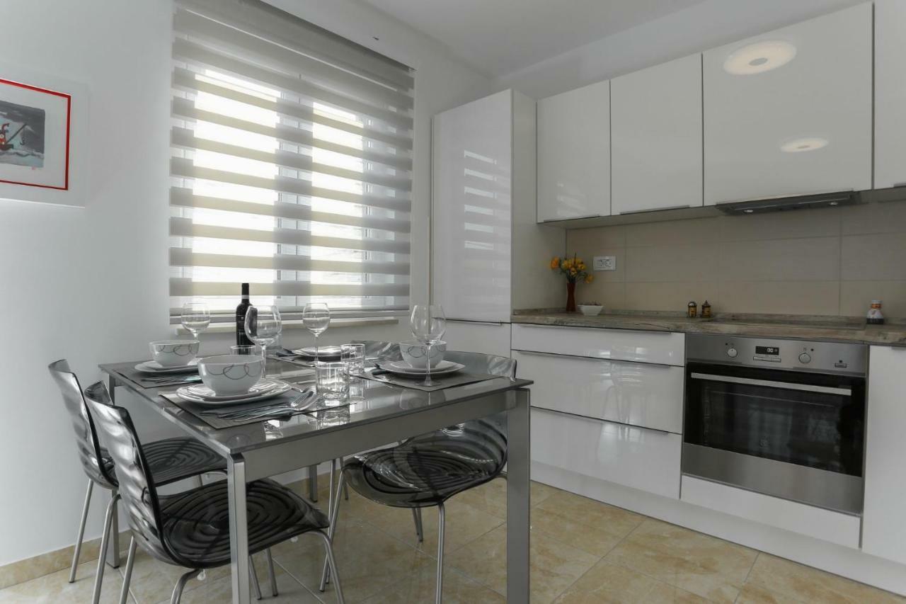 Amazing Luxury 4Star Apartment Laura San Pietro di Brazza Esterno foto